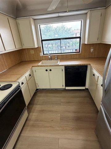 10145 Sunrise Lakes 308, Sunrise, FL 33322