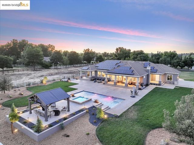 430 Ellisa Ln, Brentwood, CA 94513