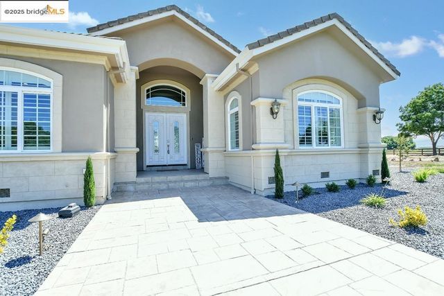 430 Ellisa Ln, Brentwood, CA 94513