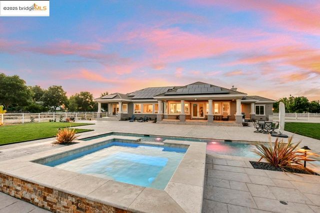 430 Ellisa Ln, Brentwood, CA 94513