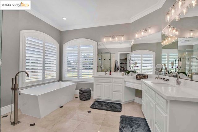 430 Ellisa Ln, Brentwood, CA 94513