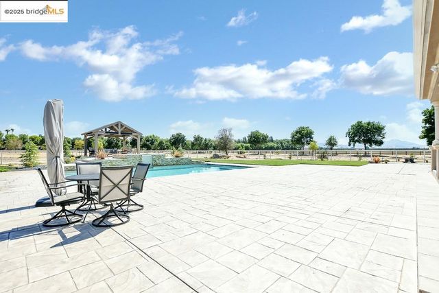 430 Ellisa Ln, Brentwood, CA 94513