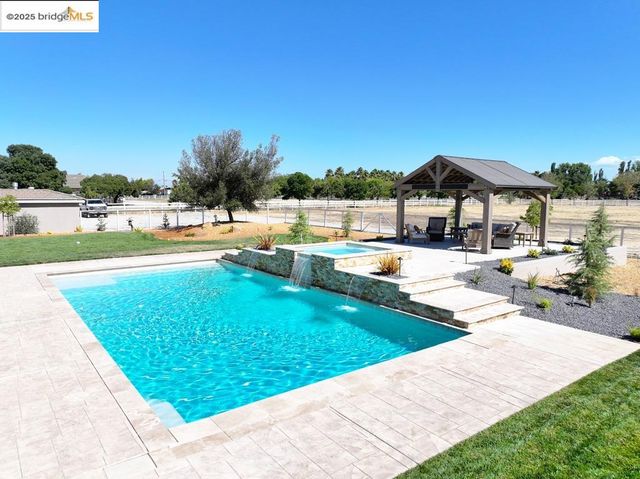 430 Ellisa Ln, Brentwood, CA 94513