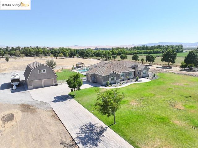 430 Ellisa Ln, Brentwood, CA 94513