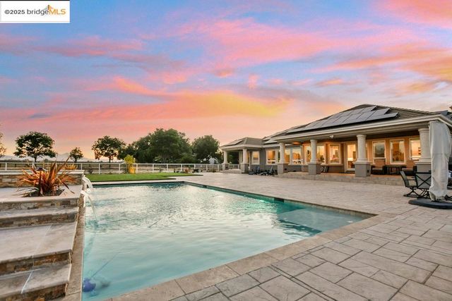 430 Ellisa Ln, Brentwood, CA 94513