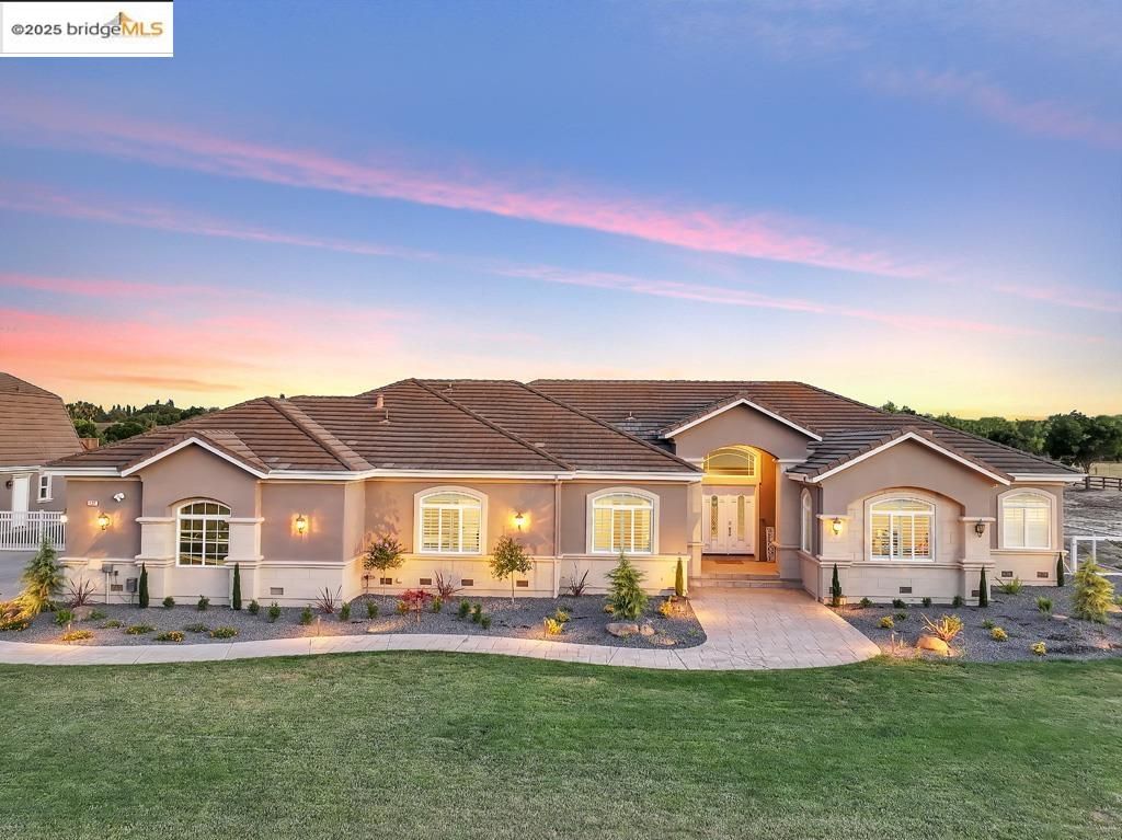 430 Ellisa Ln, Brentwood, CA 94513