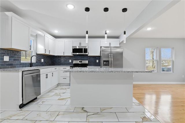 2944 N 47th Street, Kansas City, KS 66104