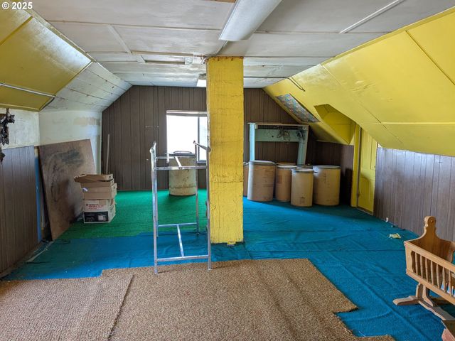 453 Ne YAMHILL St, Willamina, OR 97396