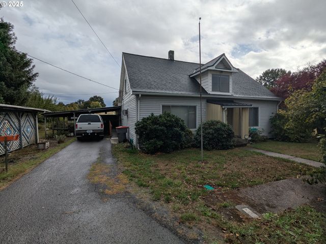 453 Ne YAMHILL St, Willamina, OR 97396