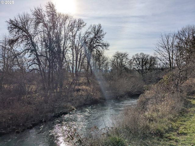 453 Ne YAMHILL St, Willamina, OR 97396