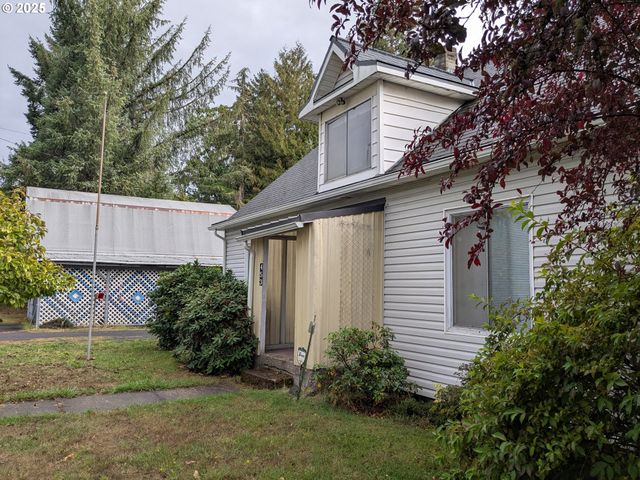 453 Ne YAMHILL St, Willamina, OR 97396