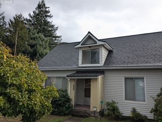453 Ne YAMHILL St, Willamina, OR 97396