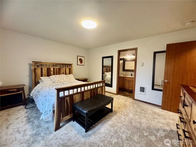 511 364 Street Ct S, Roy, WA 98580