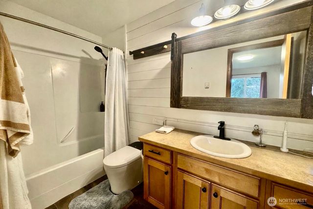 511 364 Street Ct S, Roy, WA 98580