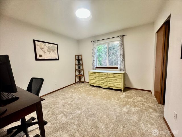 511 364 Street Ct S, Roy, WA 98580