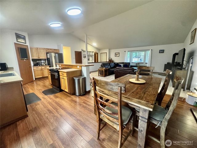 511 364 Street Ct S, Roy, WA 98580