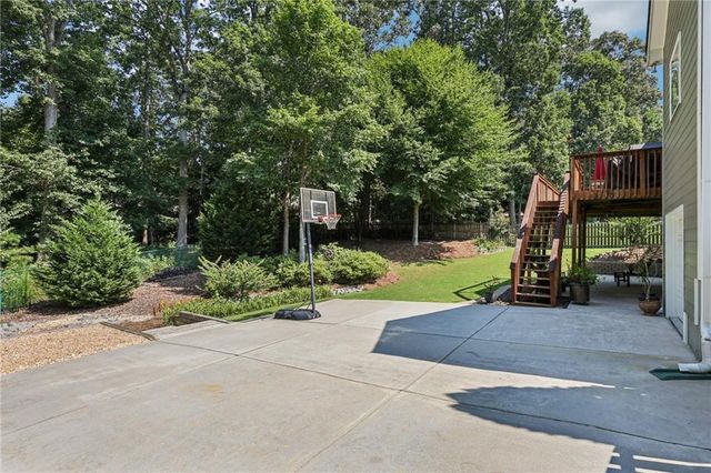 3301 Lost Meadows Lane, Buford, GA 30519