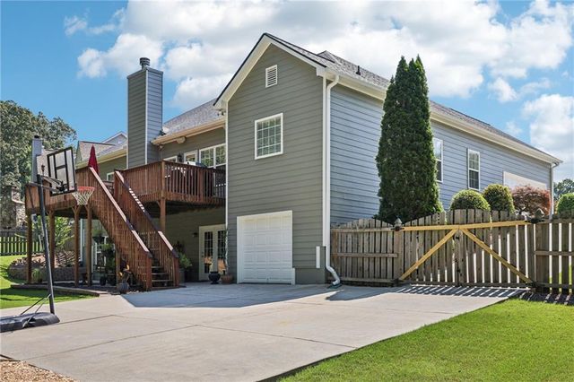 3301 Lost Meadows Lane, Buford, GA 30519