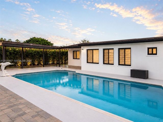 901 NW 9th Court, Homestead, FL 33030