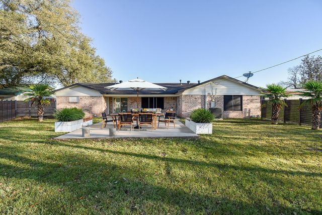 235 Hwy 90 E, Sealy, TX 77474