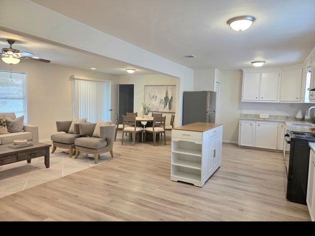 235 Hwy 90 E, Sealy, TX 77474