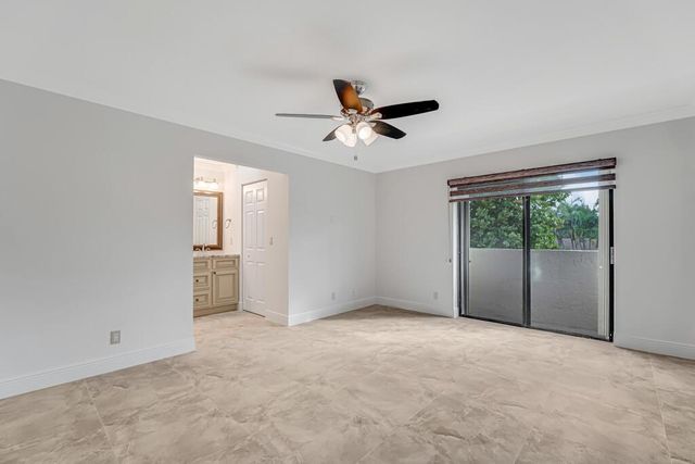 3304 Perimeter Drive, Greenacres, FL 33467