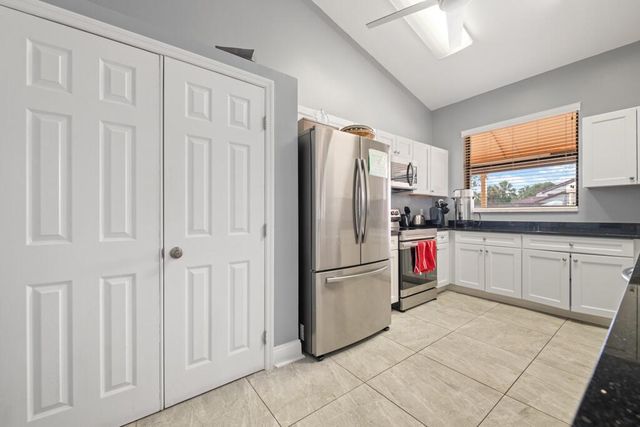 3304 Perimeter Drive, Greenacres, FL 33467