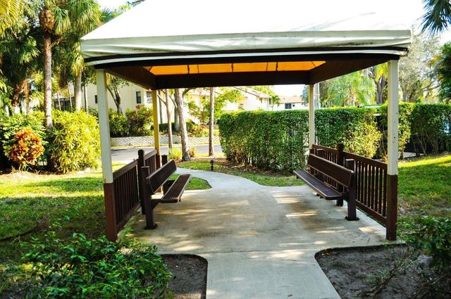 3304 Perimeter Drive, Greenacres, FL 33467