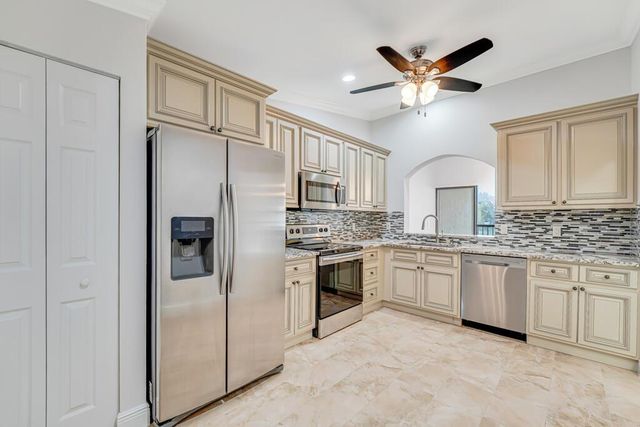 3304 Perimeter Drive, Greenacres, FL 33467