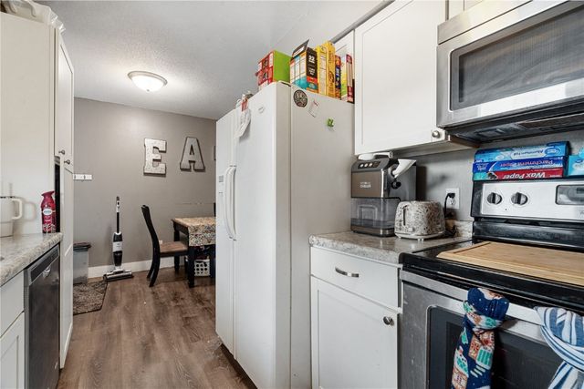 409 Water St, Center Point, IA 52213