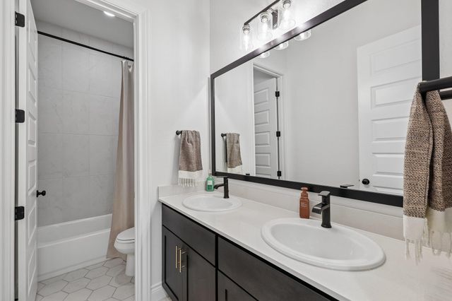 130 Firethorn LOOP, Bastrop, TX 78602
