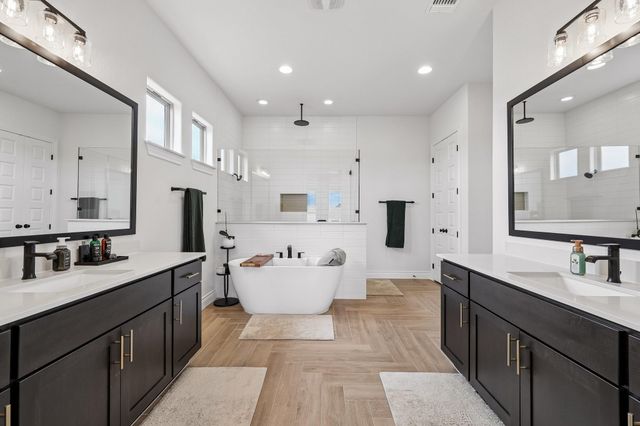 130 Firethorn LOOP, Bastrop, TX 78602