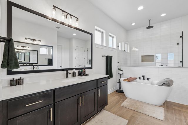 130 Firethorn LOOP, Bastrop, TX 78602
