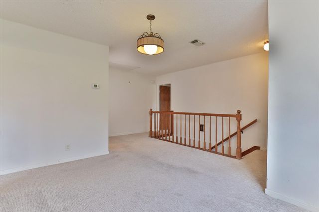 101 White Oak Drive, Lake Jackson, TX 77566