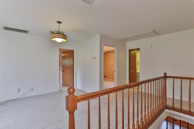 101 White Oak Drive, Lake Jackson, TX 77566