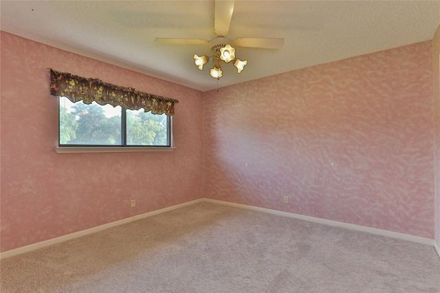 101 White Oak Drive, Lake Jackson, TX 77566