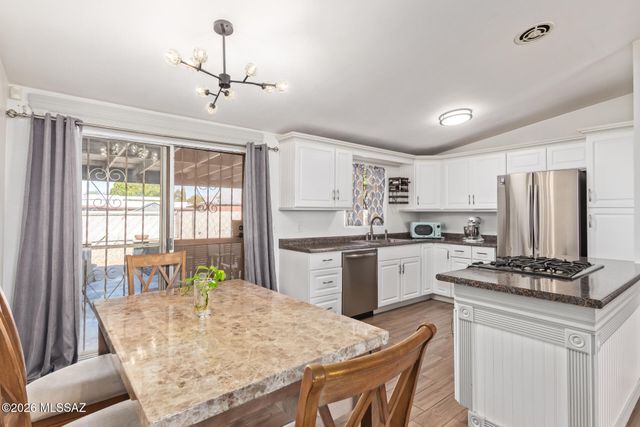 1024 W Thurber Street, Tucson, AZ 85705