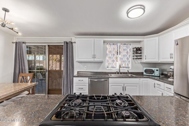 1024 W Thurber Street, Tucson, AZ 85705