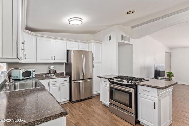 1024 W Thurber Street, Tucson, AZ 85705