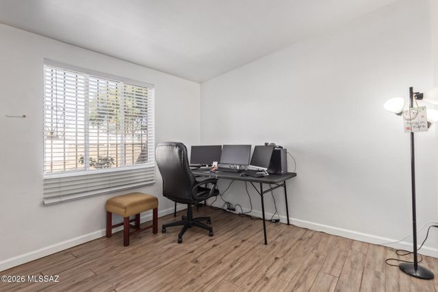 1024 W Thurber Street, Tucson, AZ 85705