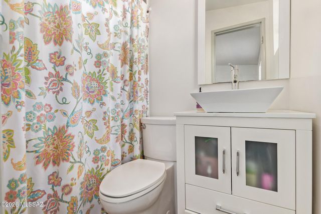 1024 W Thurber Street, Tucson, AZ 85705