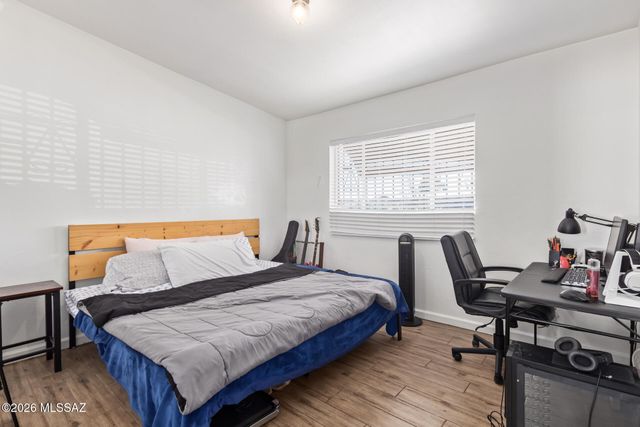 1024 W Thurber Street, Tucson, AZ 85705