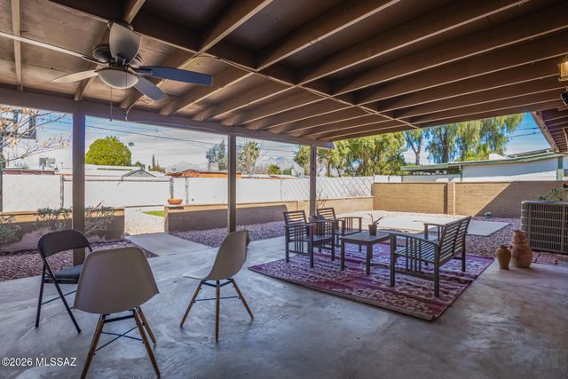 1024 W Thurber Street, Tucson, AZ 85705