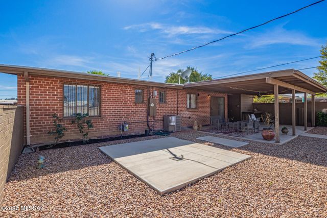 1024 W Thurber Street, Tucson, AZ 85705