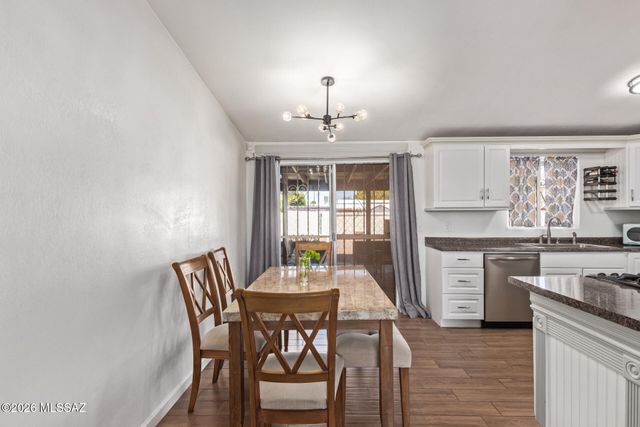 1024 W Thurber Street, Tucson, AZ 85705