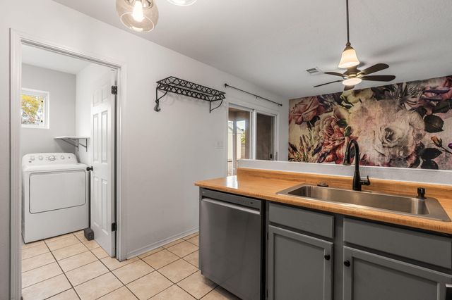 4235 Pumice Drive NE, Rio Rancho, NM 87124