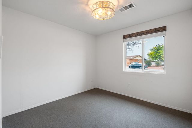 4235 Pumice Drive NE, Rio Rancho, NM 87124