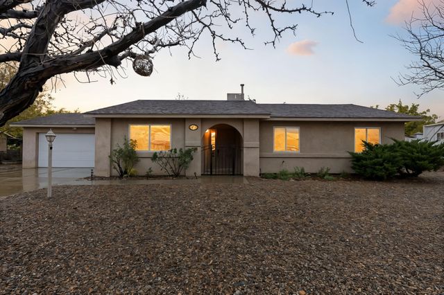 4235 Pumice Drive NE, Rio Rancho, NM 87124