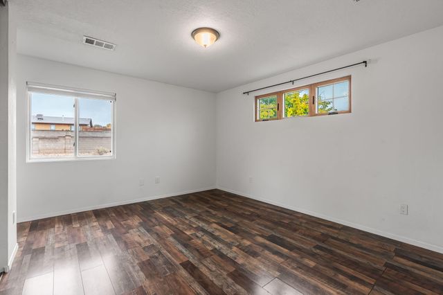 4235 Pumice Drive NE, Rio Rancho, NM 87124