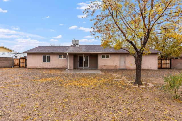 4235 Pumice Drive NE, Rio Rancho, NM 87124